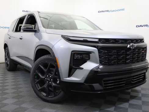 New 2026 Chevrolet Traverse RS FWD image 2