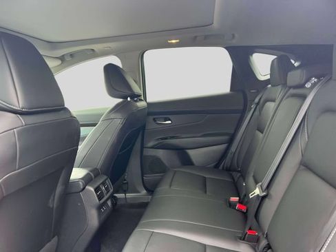 Certified 2025 Nissan Murano SL w/ Cargo Package AWD/4WD image 12