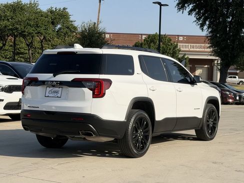 Used 2023 GMC Acadia SLT w/ Elevation Edition FWD image 4