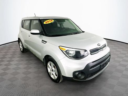 Used 2018 Kia Soul FWD image 3