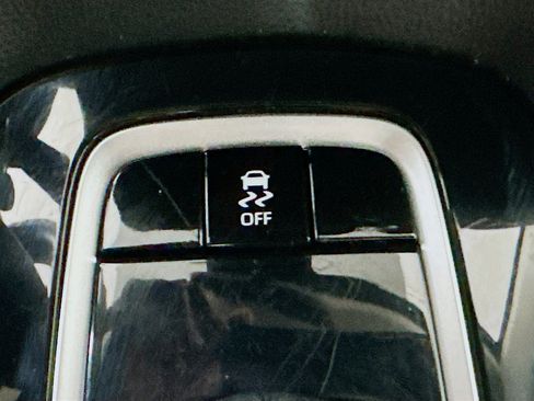 Used 2024 Toyota Corolla LE image 24