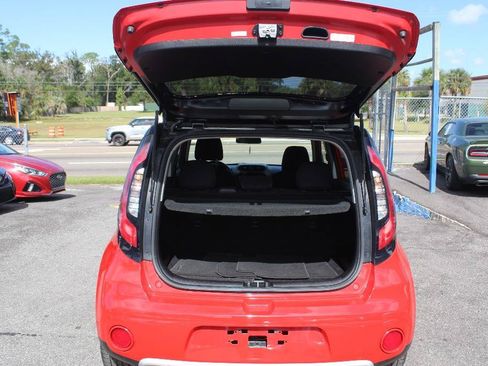 Used 2019 Kia Soul + FWD image 19