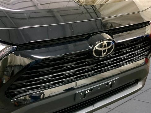 Used 2024 Toyota RAV4 XLE w/ Convenience Package AWD/4WD image 30