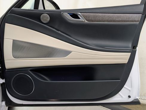 Used 2024 Genesis G80 image 22