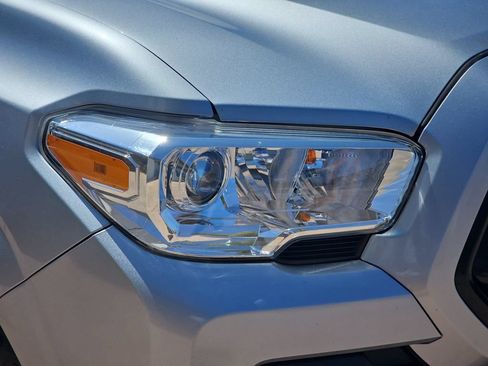 Used 2022 Toyota Tacoma SR AWD/4WD image 33