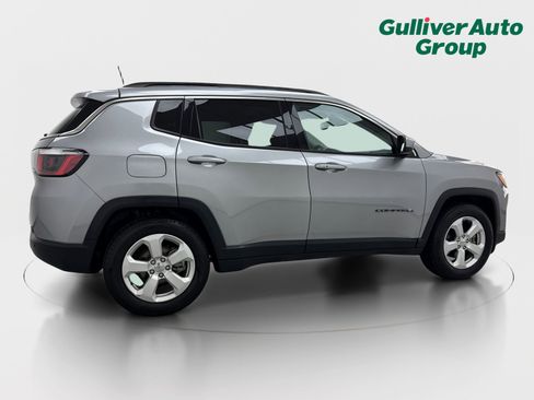 Used 2019 Jeep Compass Latitude w/ Safety & Security Group FWD image 9