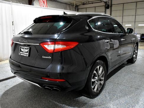 Used 2017 Maserati Levante w/ Luxury Package image 27