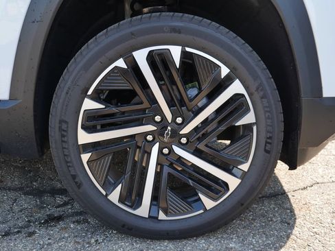 New 2026 Chevrolet Equinox RS w/ Convenience Package III AWD/4WD image 6