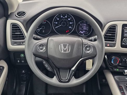 Used 2020 Honda HR-V LX image 16