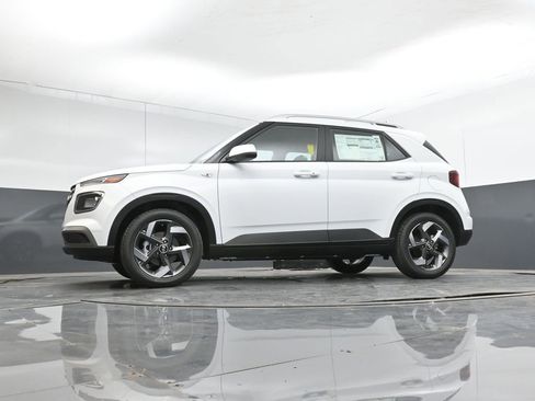 New 2026 Hyundai Venue SEL FWD image 10