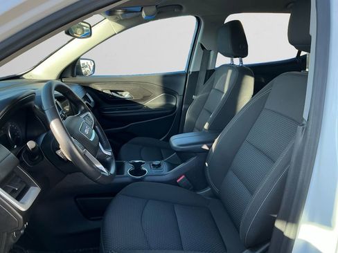 Used 2024 GMC Terrain SLE image 9