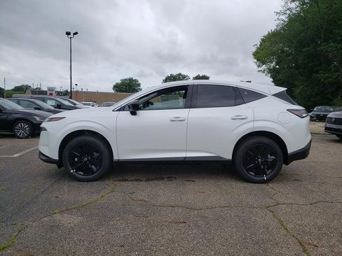 New 2025 Nissan Murano SV image 9