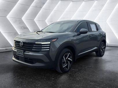 Used 2025 Nissan Kicks SV w/ Illumination Package