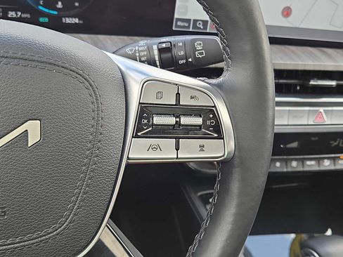 Used 2024 Kia Telluride SX w/ Towing Package image 51