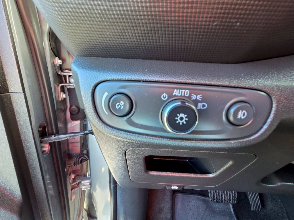 Used 2023 Chevrolet TrailBlazer ACTIV w/ Sun and Liftgate Package FWD image 20