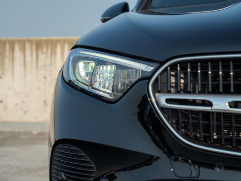 Certified 2026 Mercedes-Benz GLC 300 4MATIC image 8