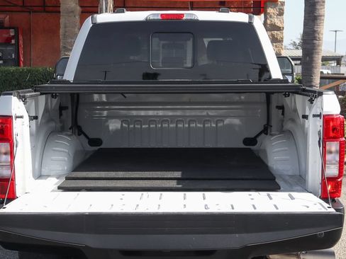 Used 2020 Ford F250 Lariat w/ Lariat Value Package AWD/4WD image 9