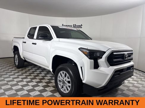 Used 2024 Toyota Tacoma SR AWD/4WD image 4