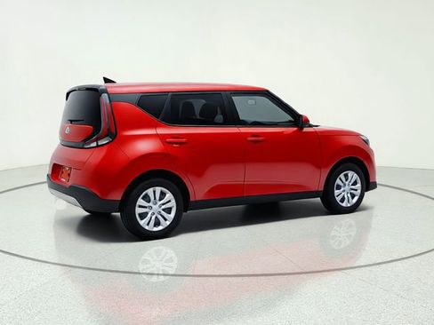Certified 2025 Kia Soul LX FWD image 6