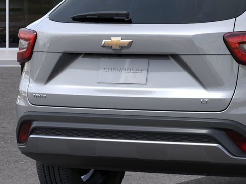 New 2026 Chevrolet Trax LT w/ Driver Confidence Package image 38
