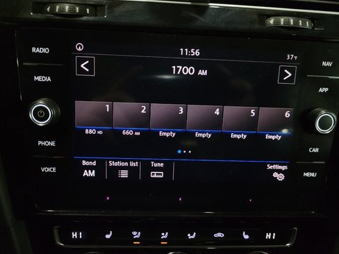 Used 2018 Volkswagen Golf SEL image 25