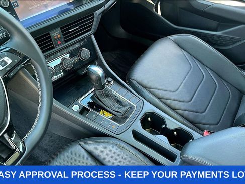 Used 2021 Volkswagen Jetta SEL Premium image 23
