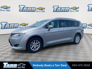 Used 2020 Chrysler Pacifica Touring-L FWD video 1