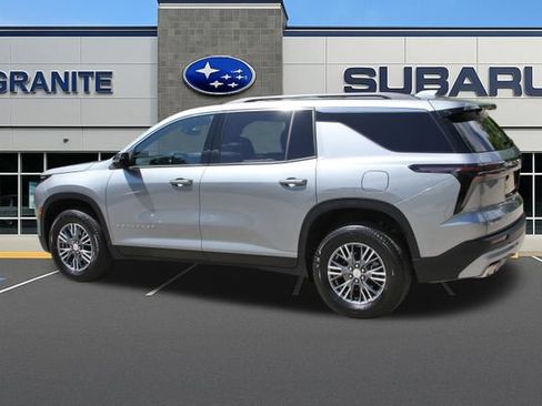 Used 2026 Chevrolet Traverse LT w/ Driver Confidence Package AWD/4WD image 8