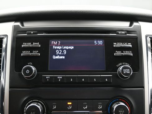 Used 2017 Nissan Titan SV AWD/4WD image 26