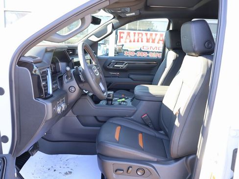 New 2026 GMC Sierra 1500 AT4 w/ Technology Package image 16