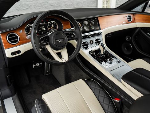 Used 2023 Bentley Continental GT Azure image 30
