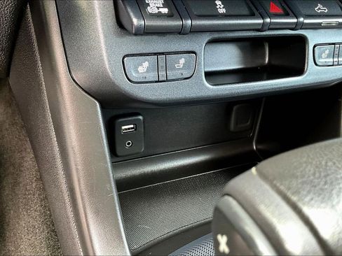 Used 2017 Chevrolet Colorado Z71 AWD/4WD image 19