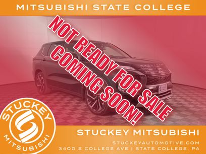 Used 2023 Mitsubishi Outlander SE