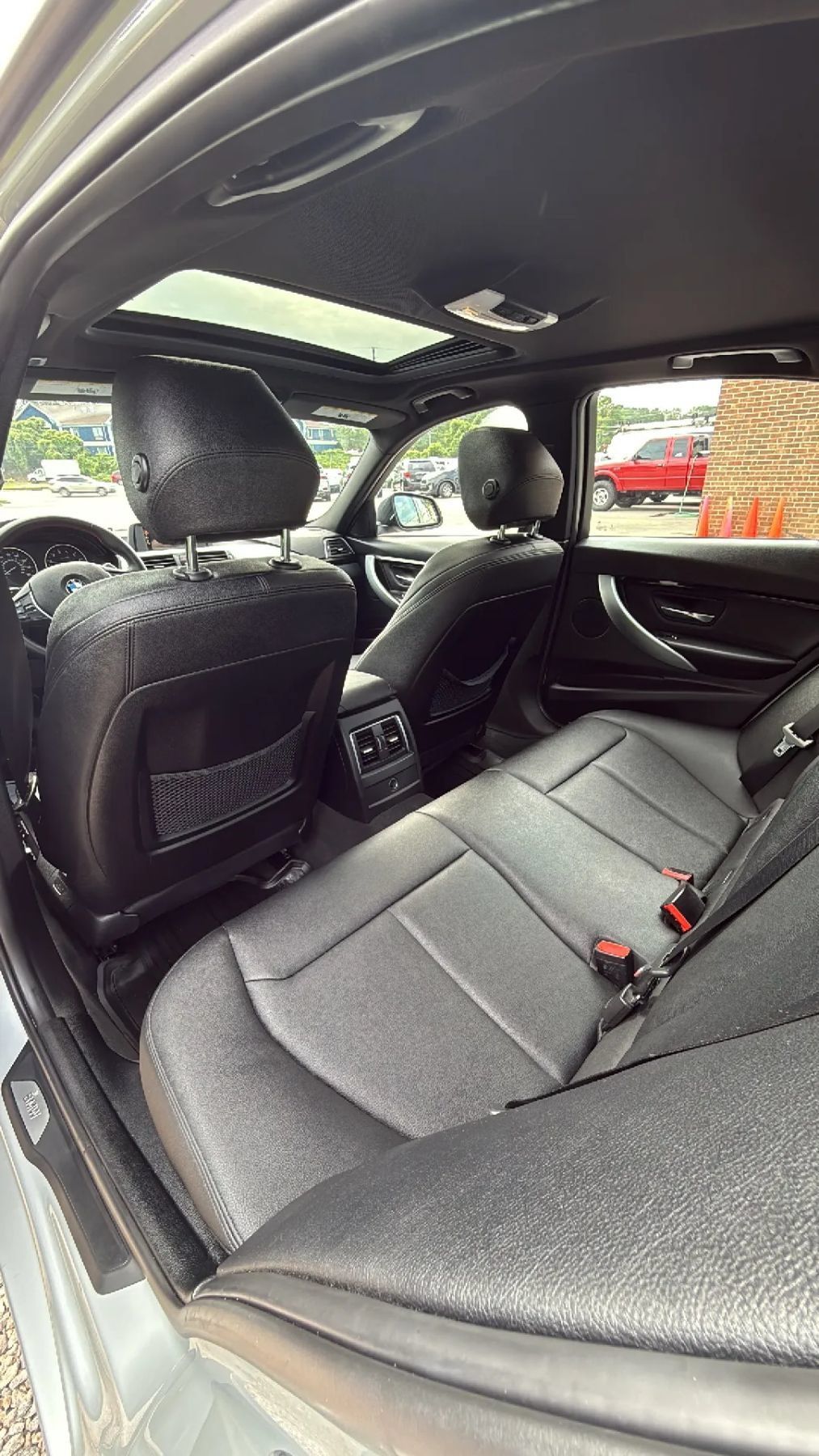 Used 2016 BMW 328i Sedan RWD image 29