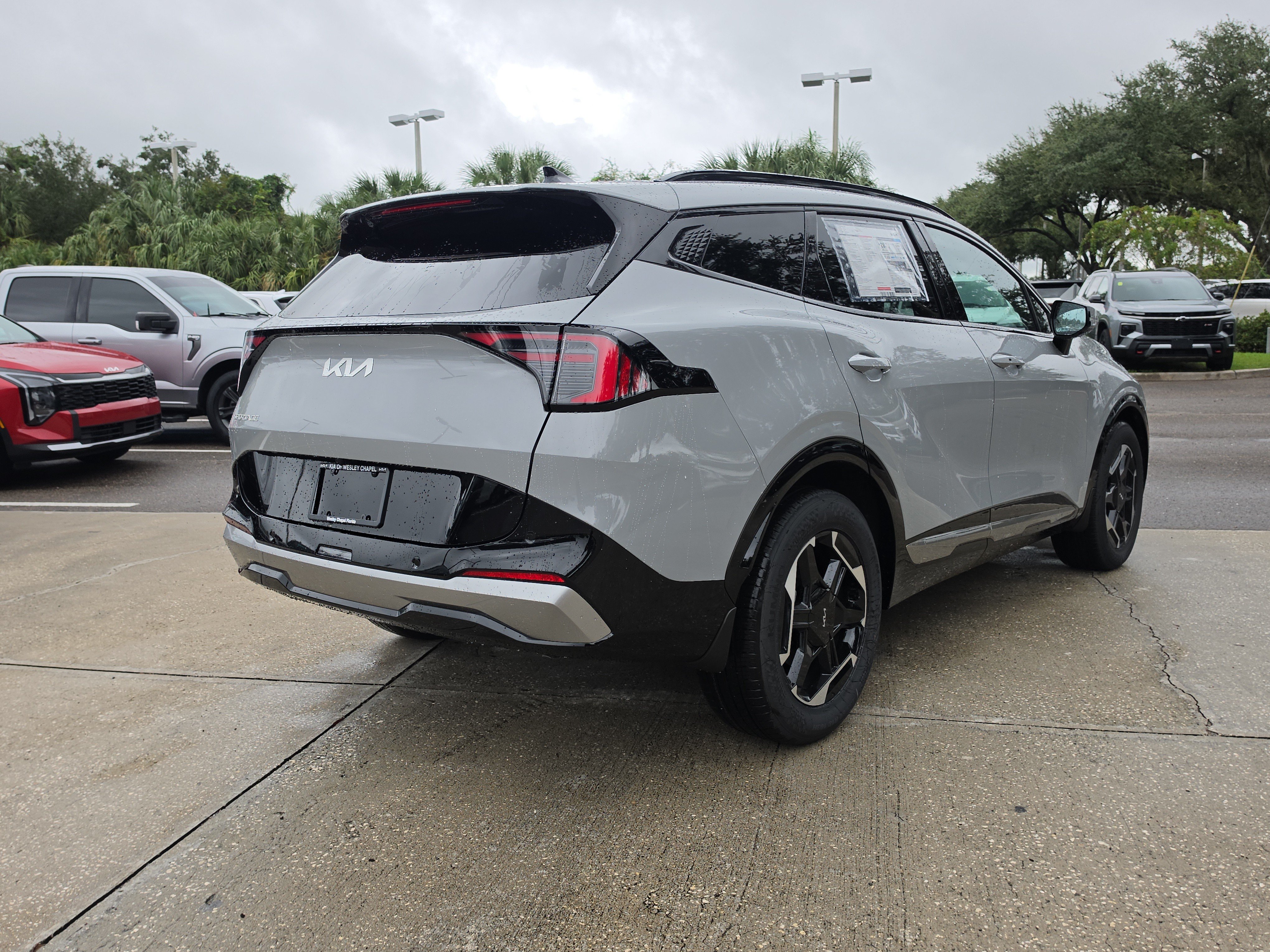 New 2027 Kia Sportage SX FWD image 8