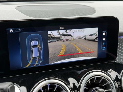 Certified 2025 Mercedes-Benz GLB 250 image 5