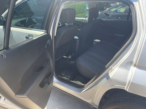 Used 2016 GMC Terrain SLE w/ Chrome Edition image 5