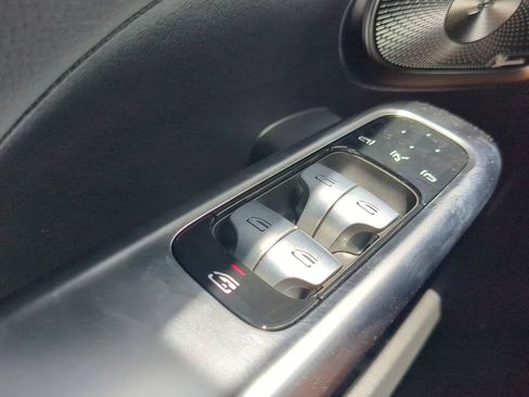 Used 2024 Mercedes-Benz C 300 4MATIC Sedan image 11