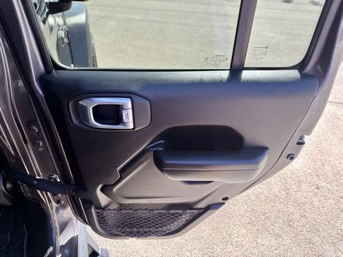 Used 2020 Jeep Wrangler Unlimited Sport S image 28