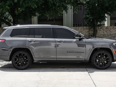 Used 2023 Jeep Grand Cherokee L Overland AWD/4WD image 15