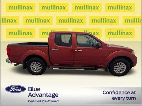 Used 2017 Nissan Frontier SV RWD image 2