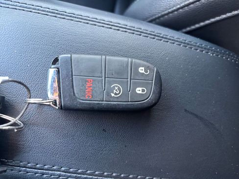 Used 2025 Jeep Compass Limited AWD/4WD image 25