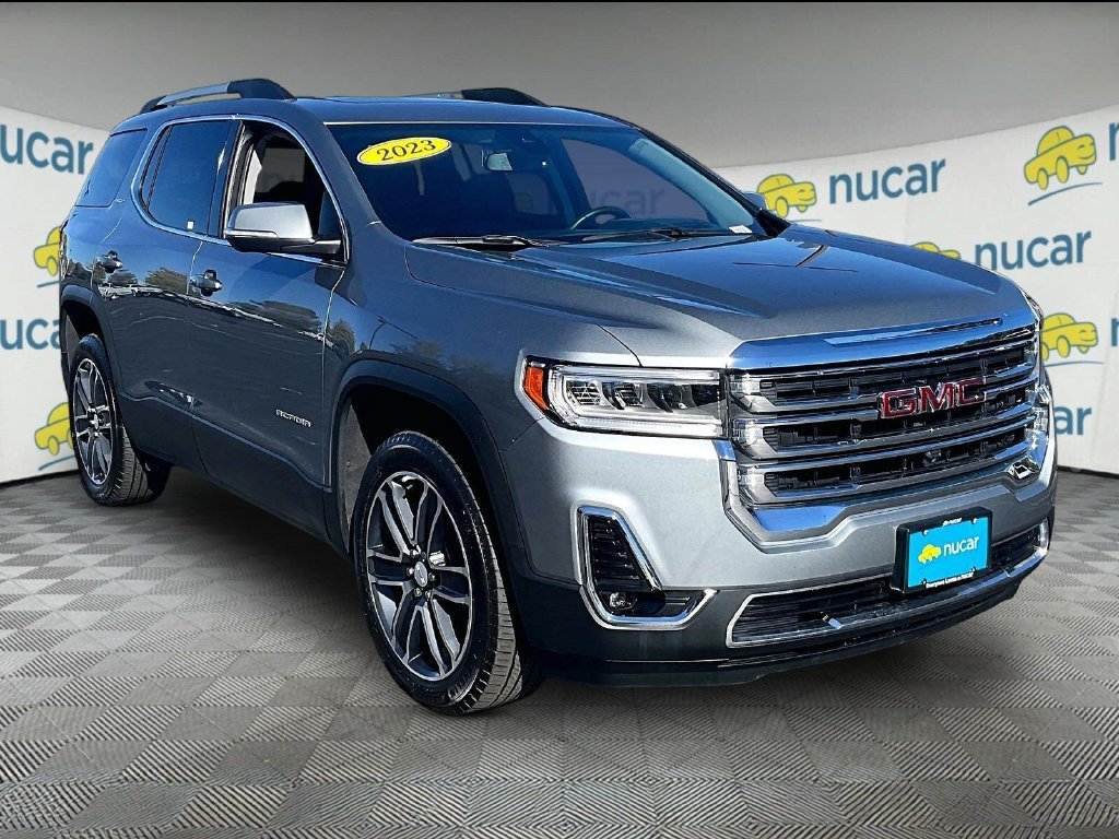 Used 2023 GMC Acadia SLT w/ Technology Package AWD/4WD image 1