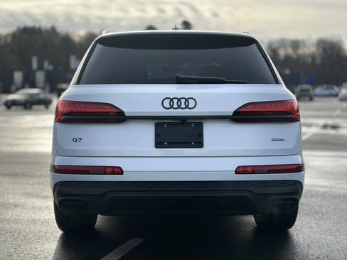 Used 2025 Audi Q7 2.0T Premium w/ Convenience Plus Package image 5