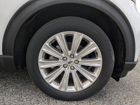 Used 2020 Ford Explorer Limited RWD image 11