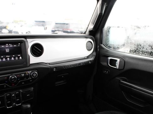 Used 2021 Jeep Wrangler Unlimited Sport AWD/4WD image 13