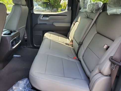 New 2026 GMC Sierra 1500 SLT w/ SLT Premium Package image 7