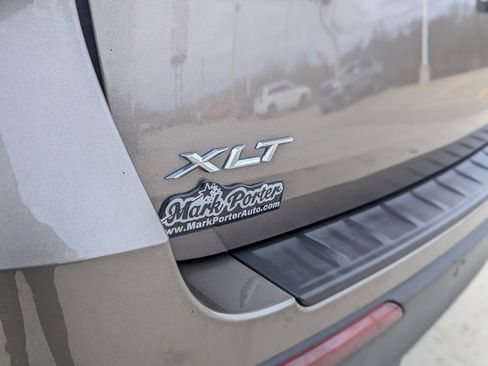 Used 2021 Ford Explorer XLT image 10