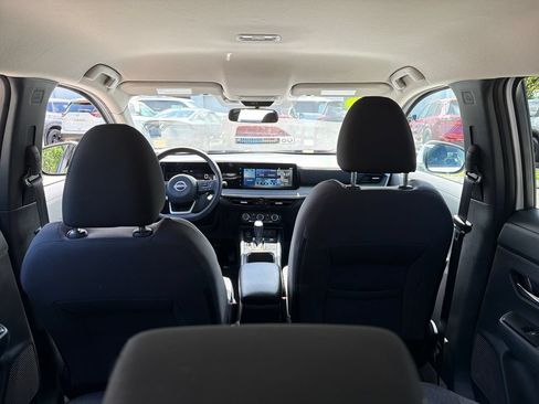 Used 2025 Nissan Kicks SV FWD image 32