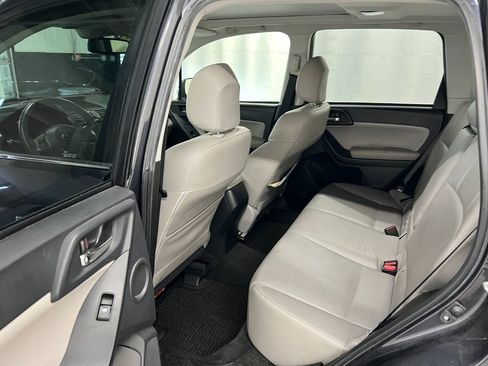 Used 2014 Subaru Forester 2.5i Touring AWD/4WD image 8